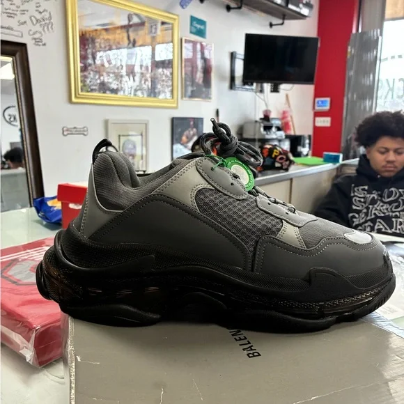 Balenciaga Triple S Sneakers Clear Sole Dark Grey Size 44 Pre Owned Used - Picture 7 of 14